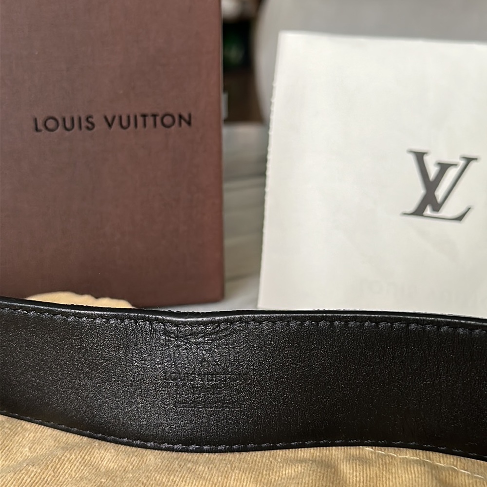Authentic LV Damier Graphite Belt M9808 - Picture 9 of 14